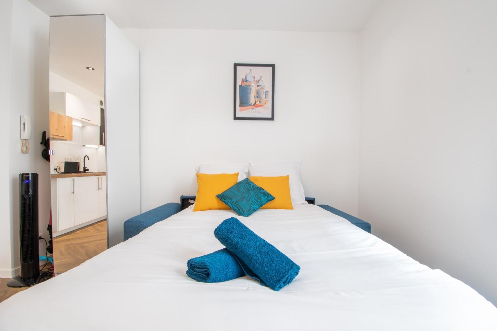 L'Appartement Des Ducs Avec Baignoire Double Нант Екстер'єр фото