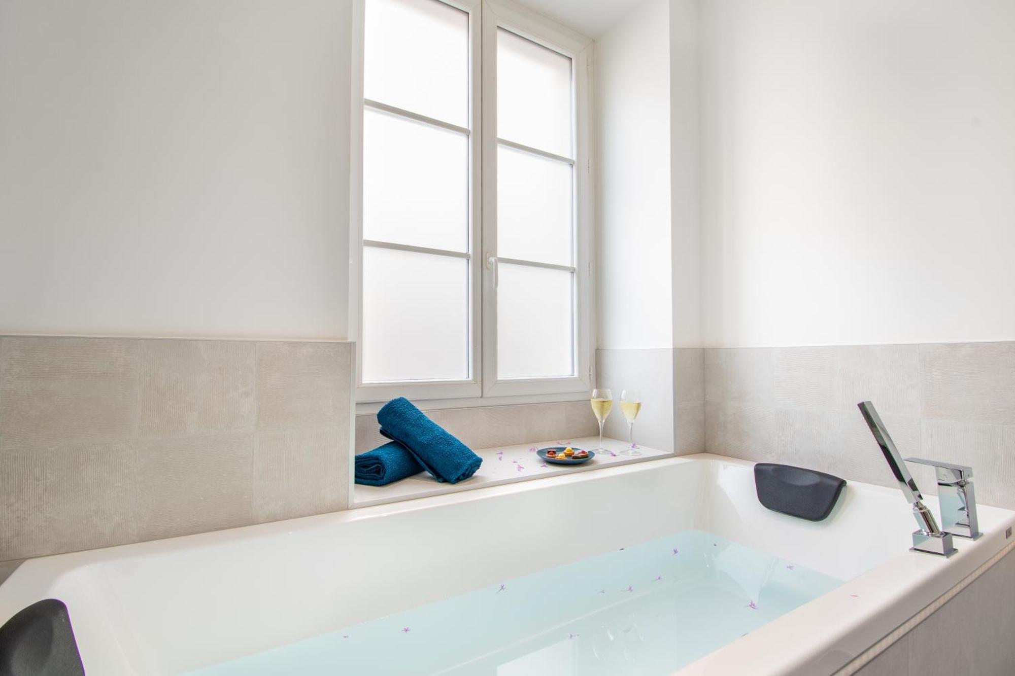 L'Appartement Des Ducs Avec Baignoire Double Нант Екстер'єр фото
