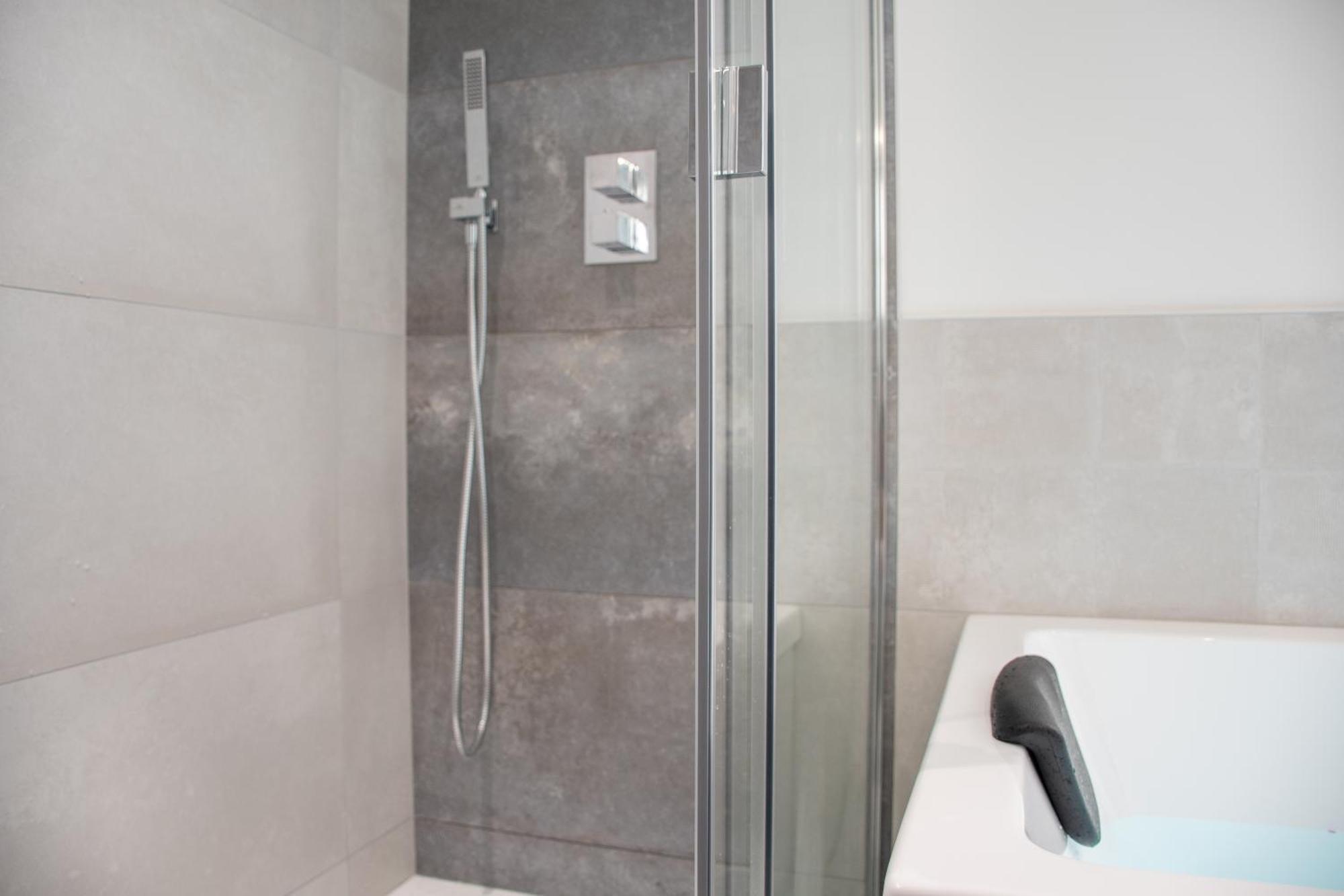 L'Appartement Des Ducs Avec Baignoire Double Нант Екстер'єр фото